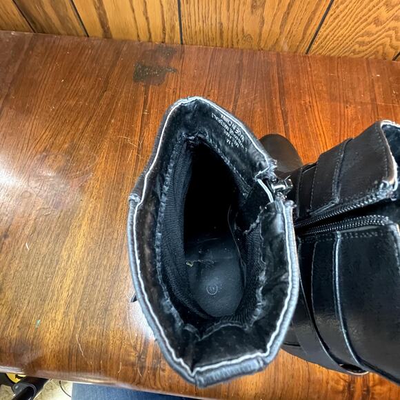 Rebel Bootie women size 6 inside zip buckles - Picture 9 of 9